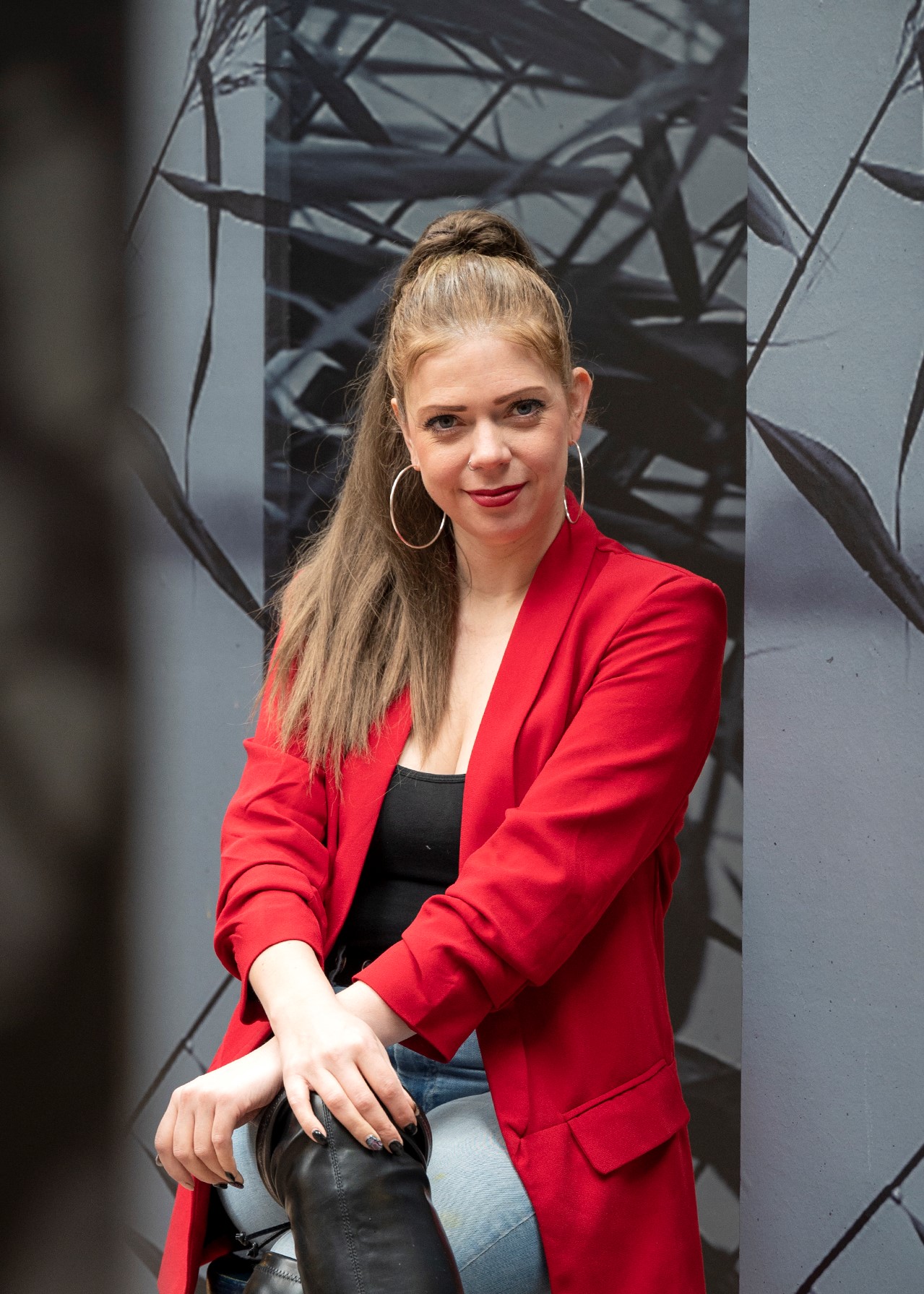 chrisvanhouts@me.com